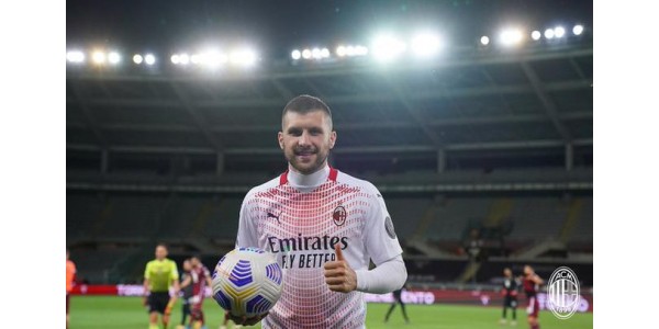 Zlatan Ibrahimović se konečně těší na rychlý růst hráčů AC Milán